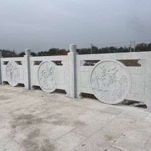 伊春芝麻白河道栏杆 石材栏杆