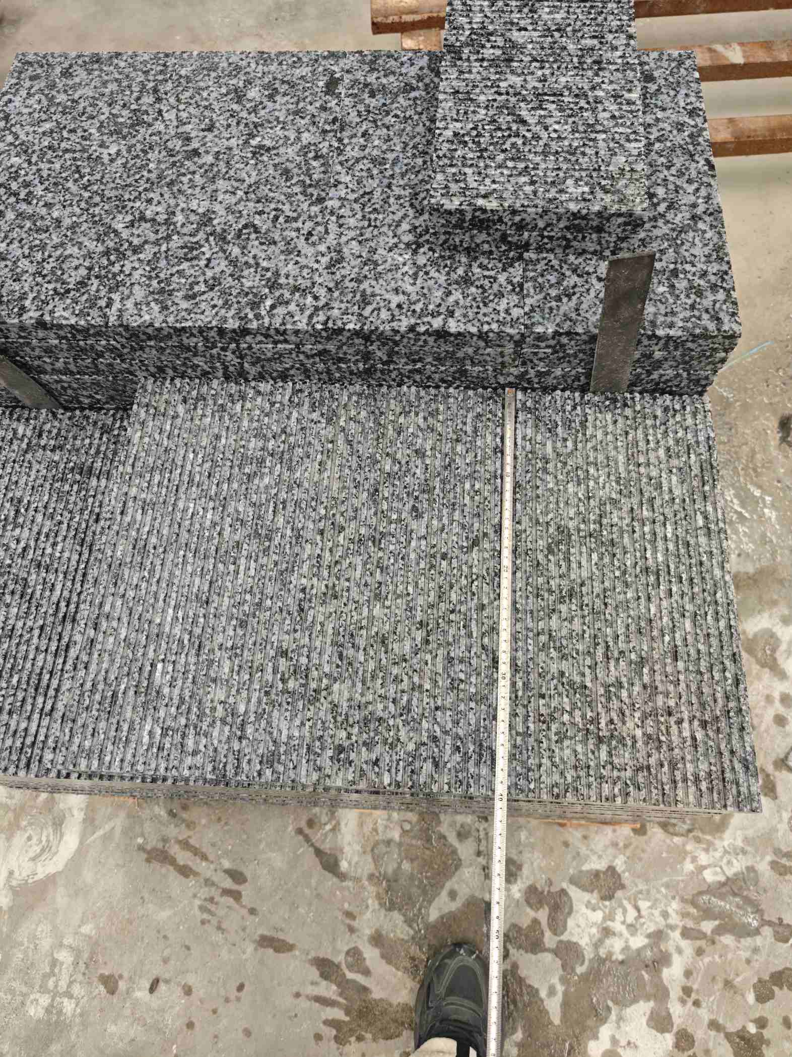 伊春芝麻黑拉丝面