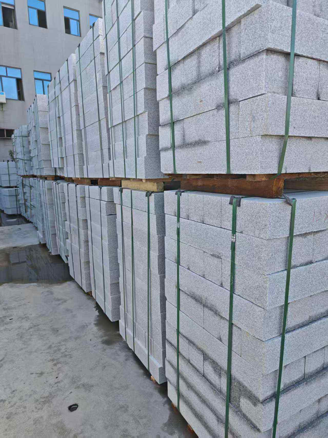 伊春芝麻白路牙石，路侧石